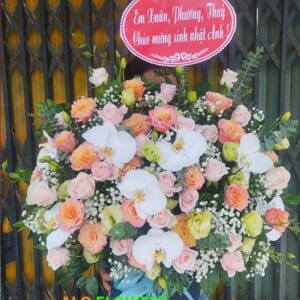 lẵng hoa sinh nhật sang trong